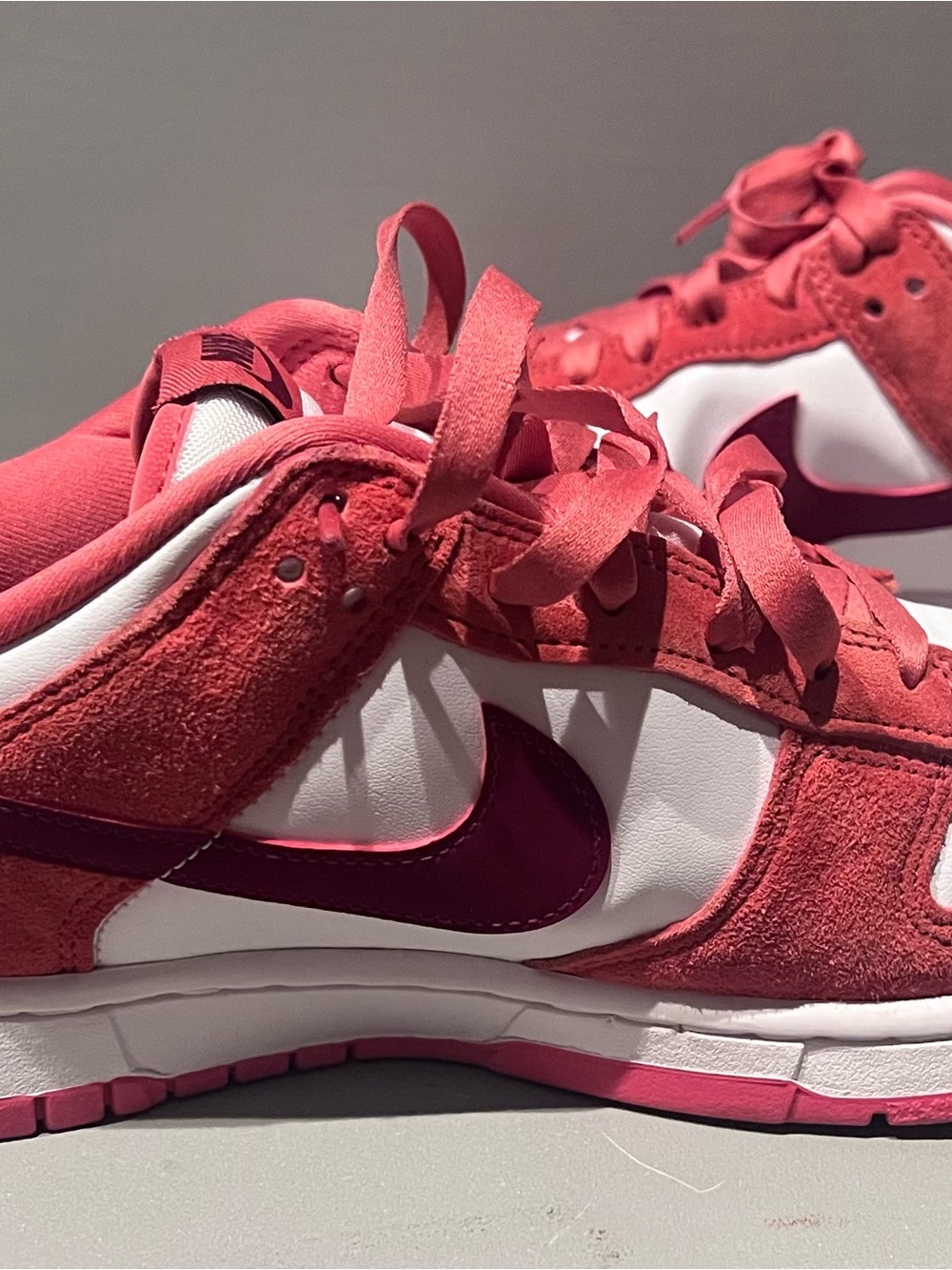Nike White and Red Low-Top Sneakers - Picture 6 of 7